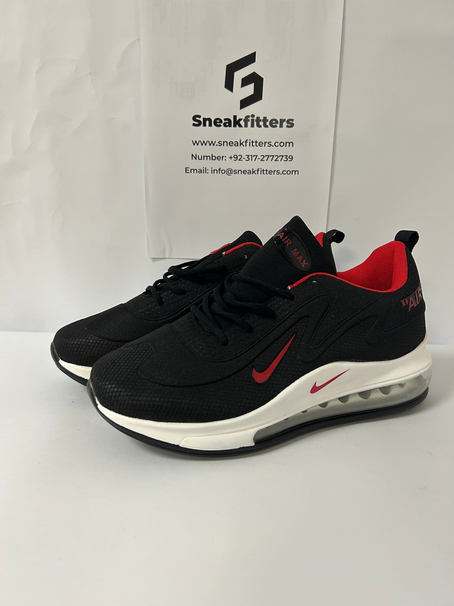 NKE Air Max 720 - Black Red