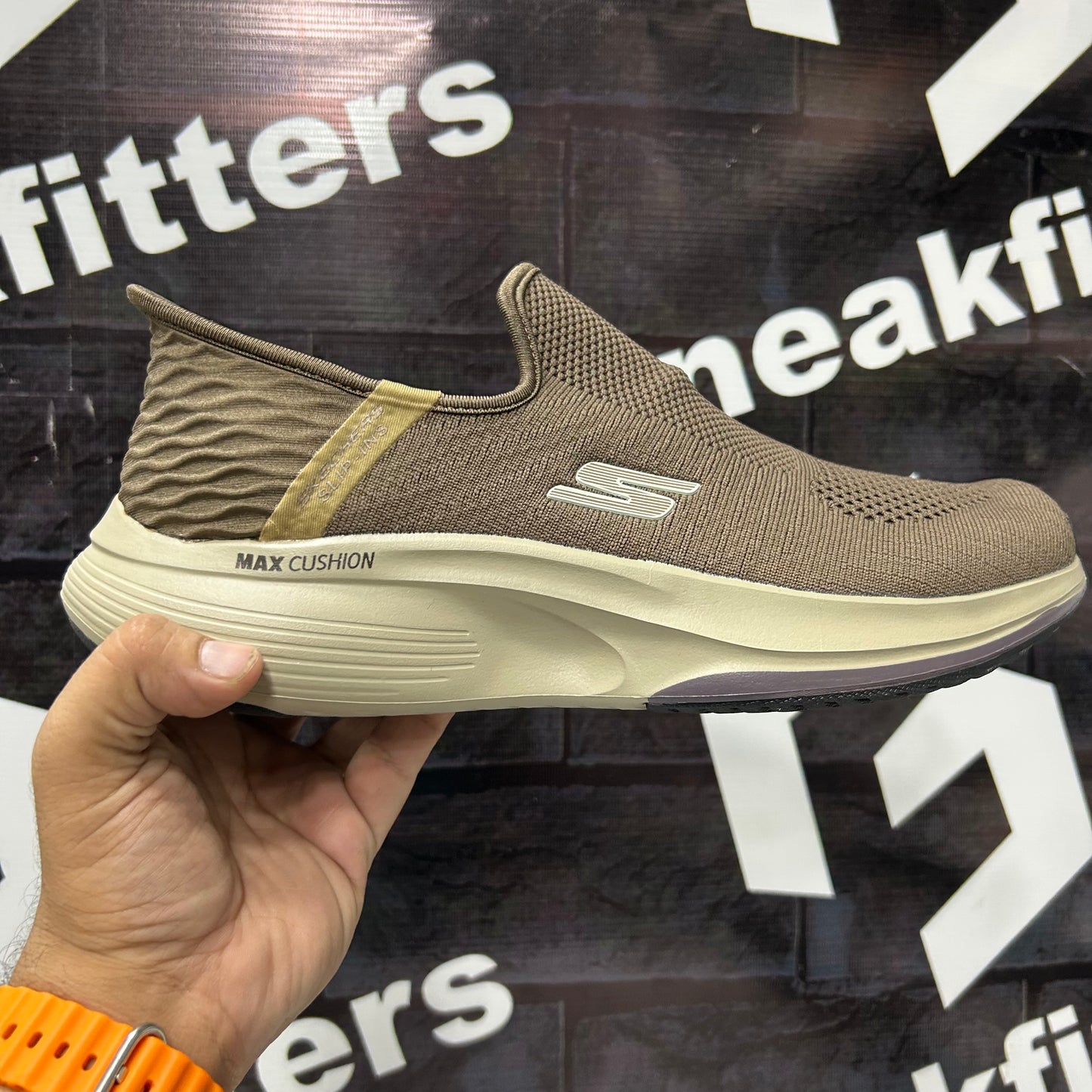 Skechers - GY - Max Cushion - Brown