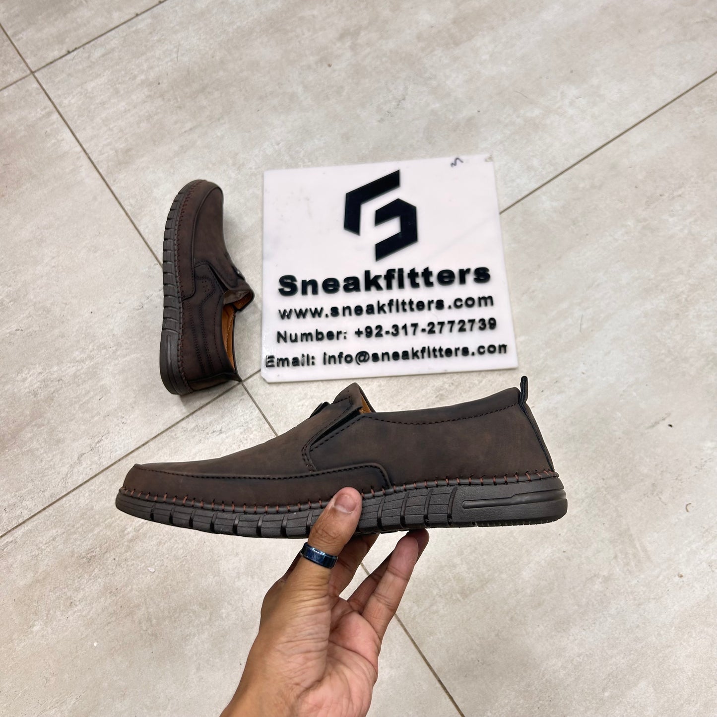 Clarks Shoes - D10 - Brown