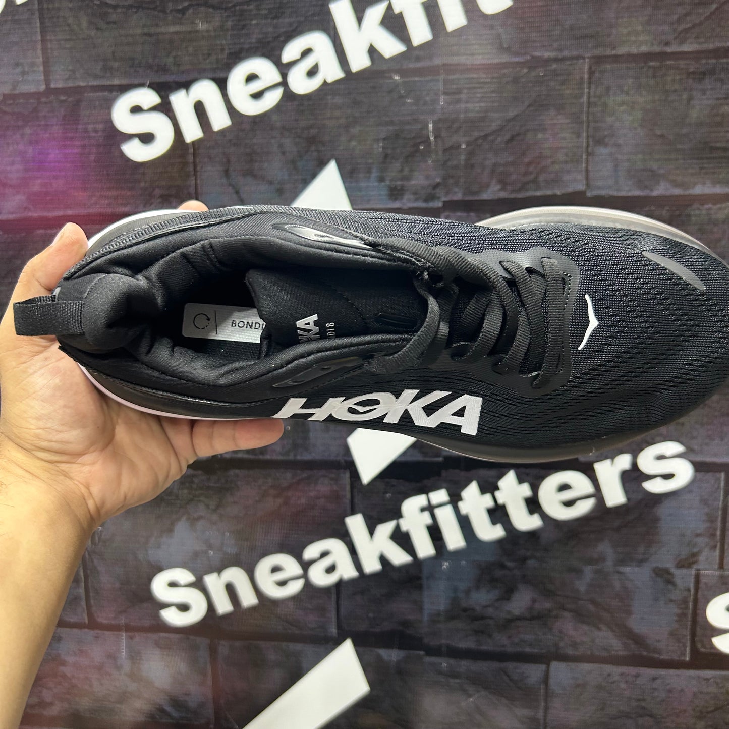 Hoka - Bondi 8 - Black White