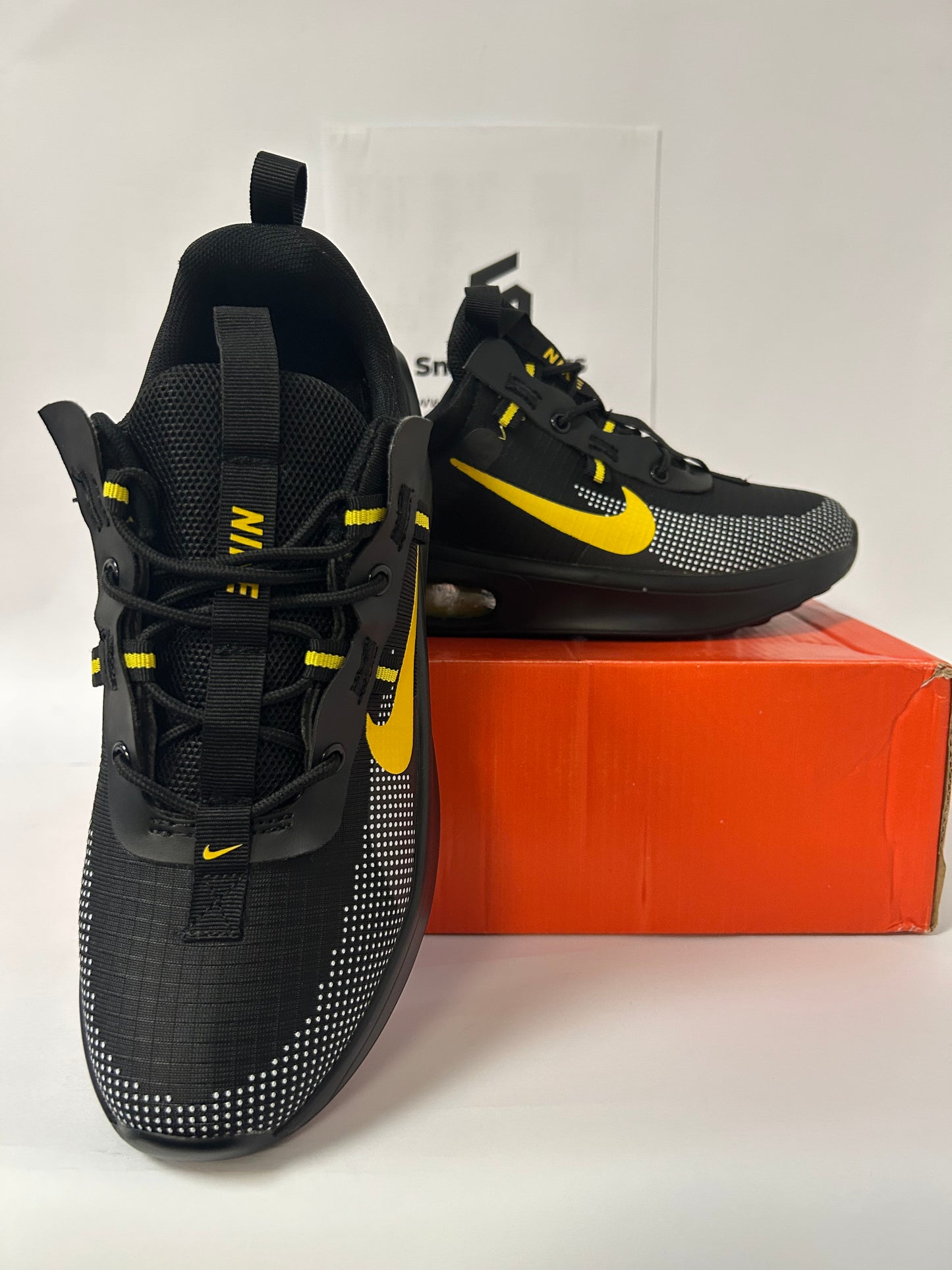 NKE Air Max - 2k21 - Black with Yellow