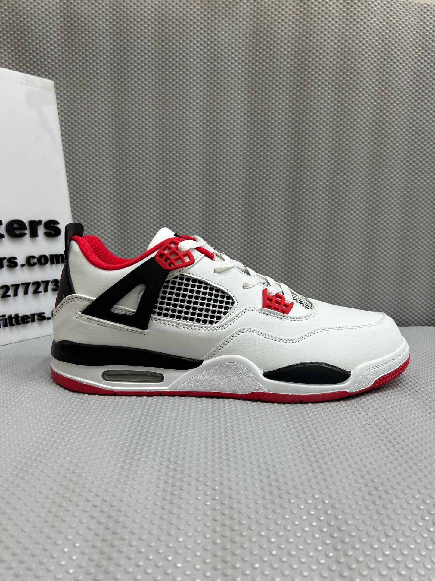 AR JDN 4 - Retro - Red White