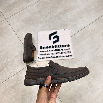 Clarks Shoes - D10 - Brown