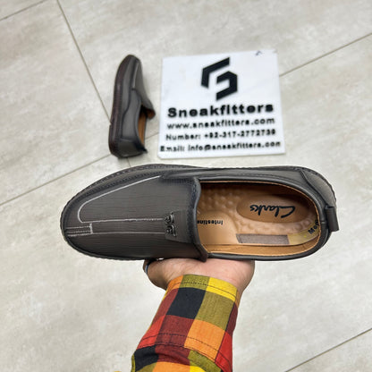 Clarks Shoes - D1 - Gray