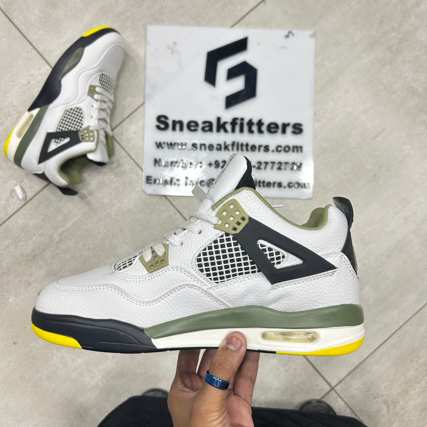 AR JDN 4 - Retro - Oregon Ducks Duckman White