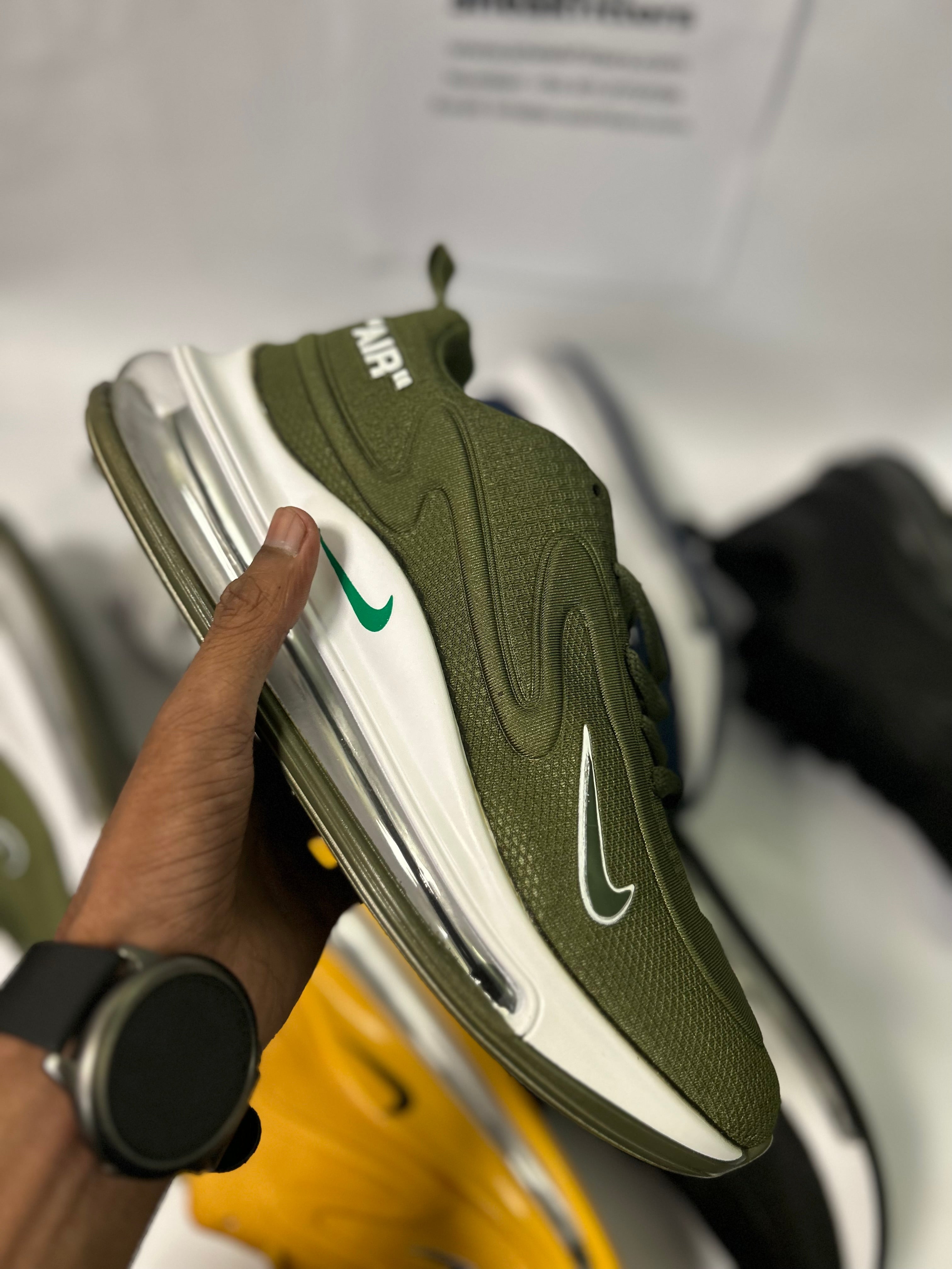 NKE Air Max 720 Olive Sneakfitters