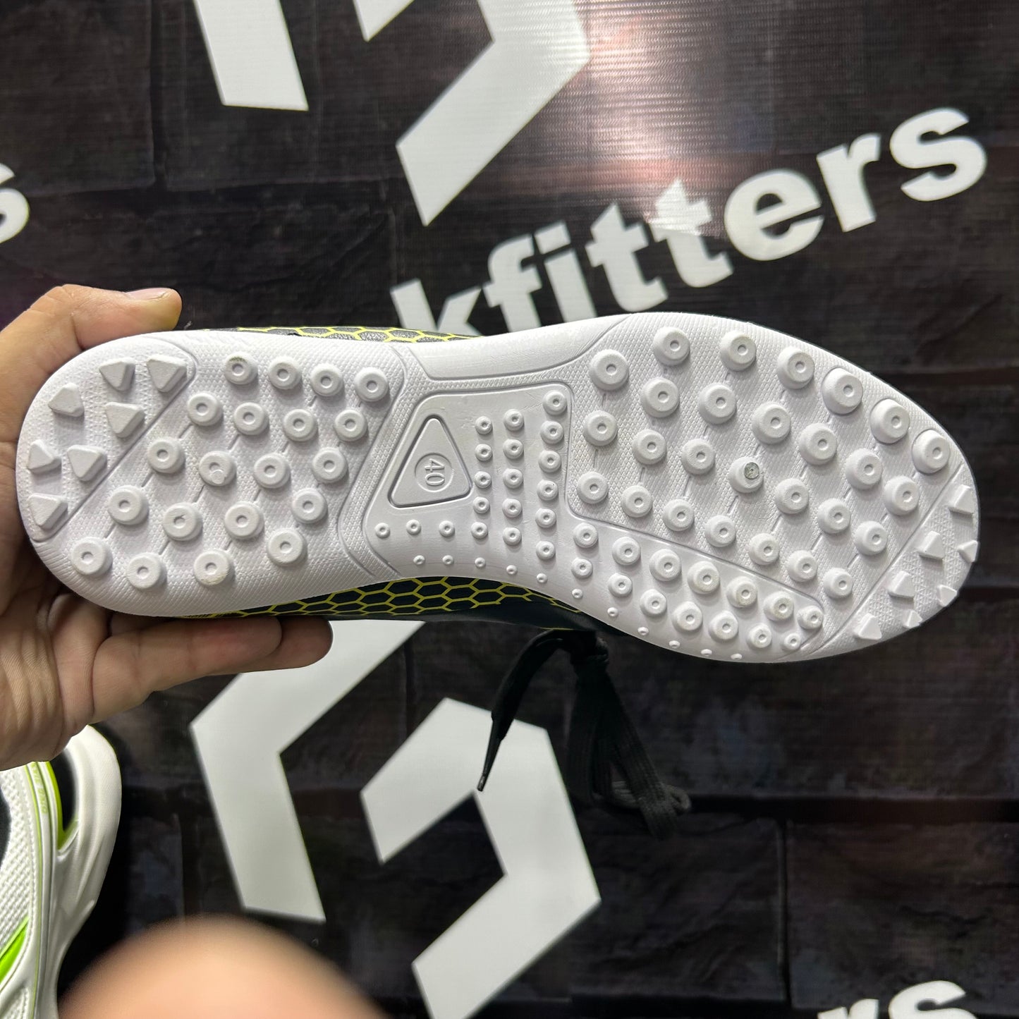 NK - Grippers - Black