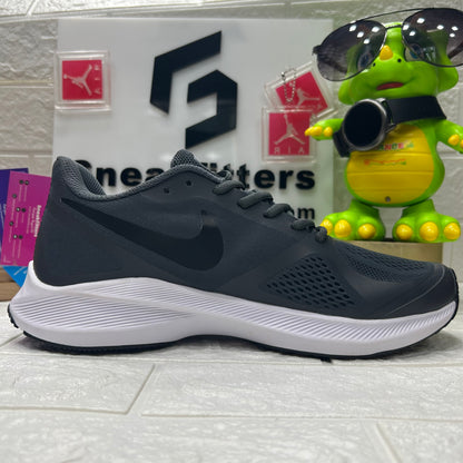 NKE - Zoom Structure - K10 - Grey White