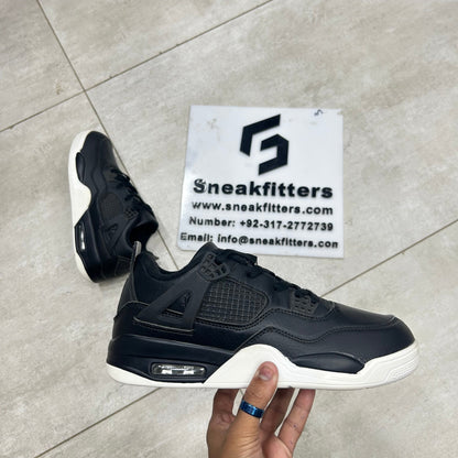 AR JDN 4 - Retro - Black White