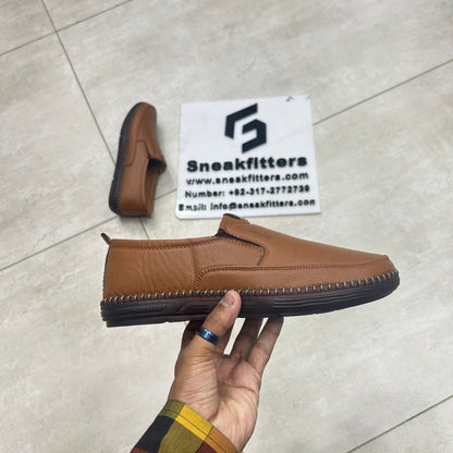 Clarks Shoes - D8 - Brown