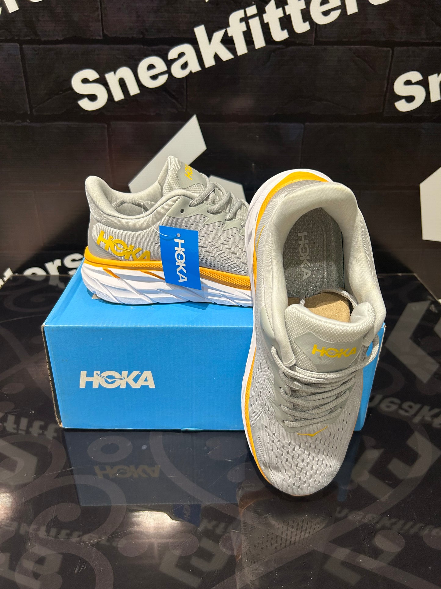 Hoka - Unbearable - Grey Orange