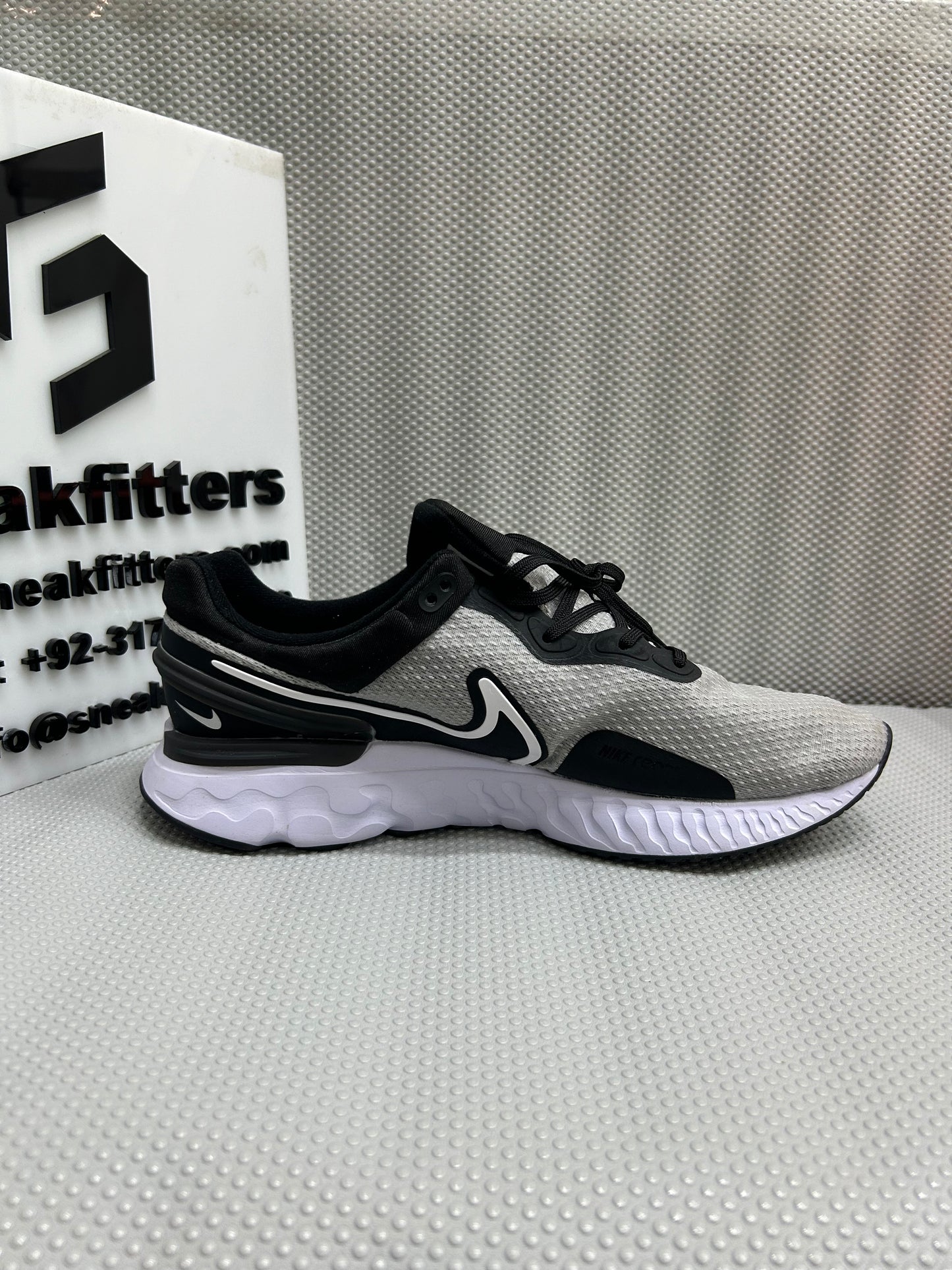 NKE - React Miler 3 - Gray Black