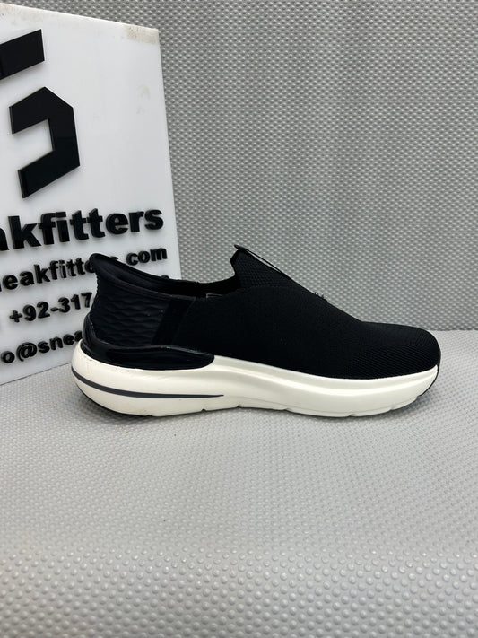 Skechers - Hyper & Burst - Black White (Master)