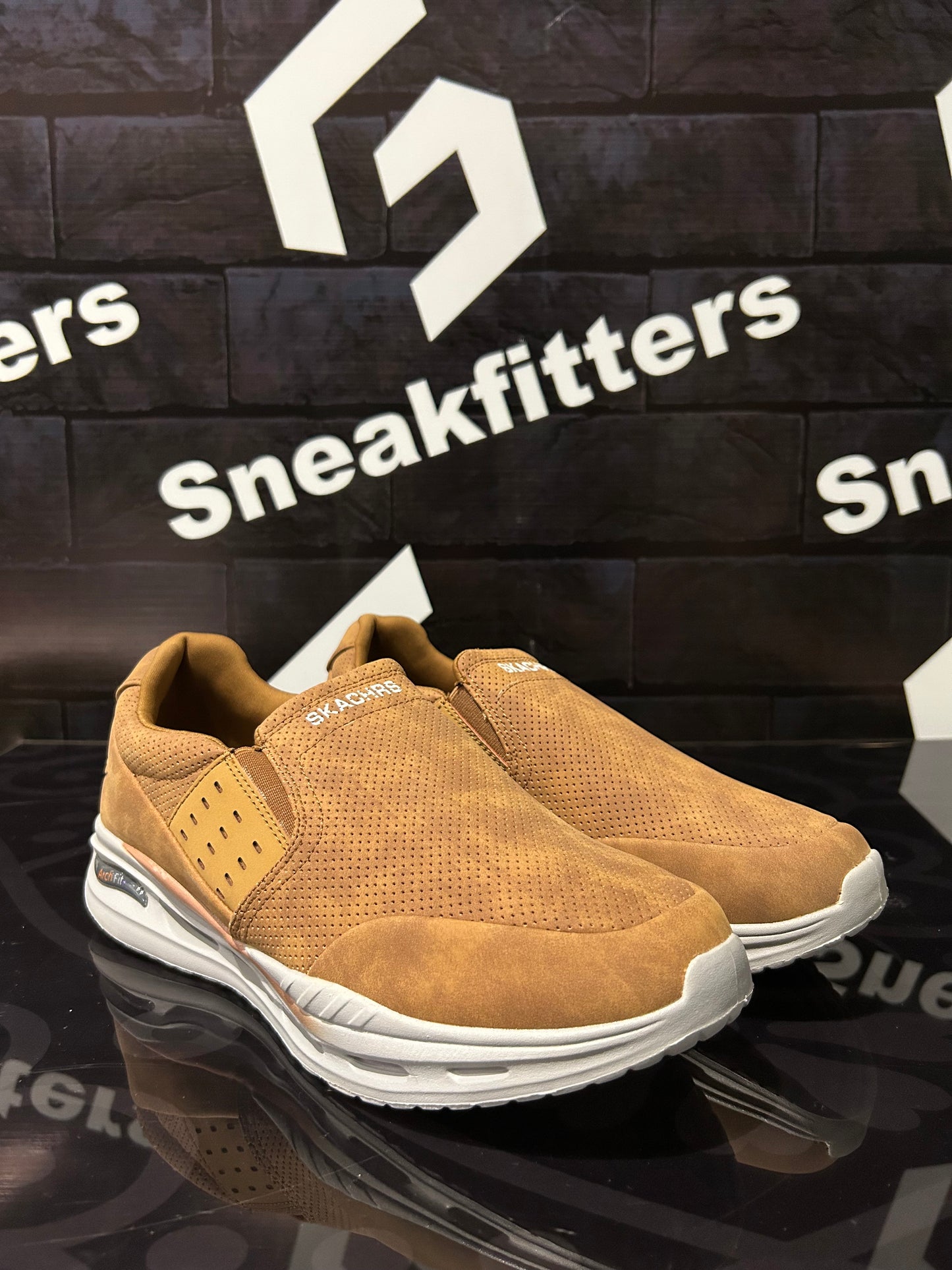 Skecher - Performance - Atchfit - Coffee