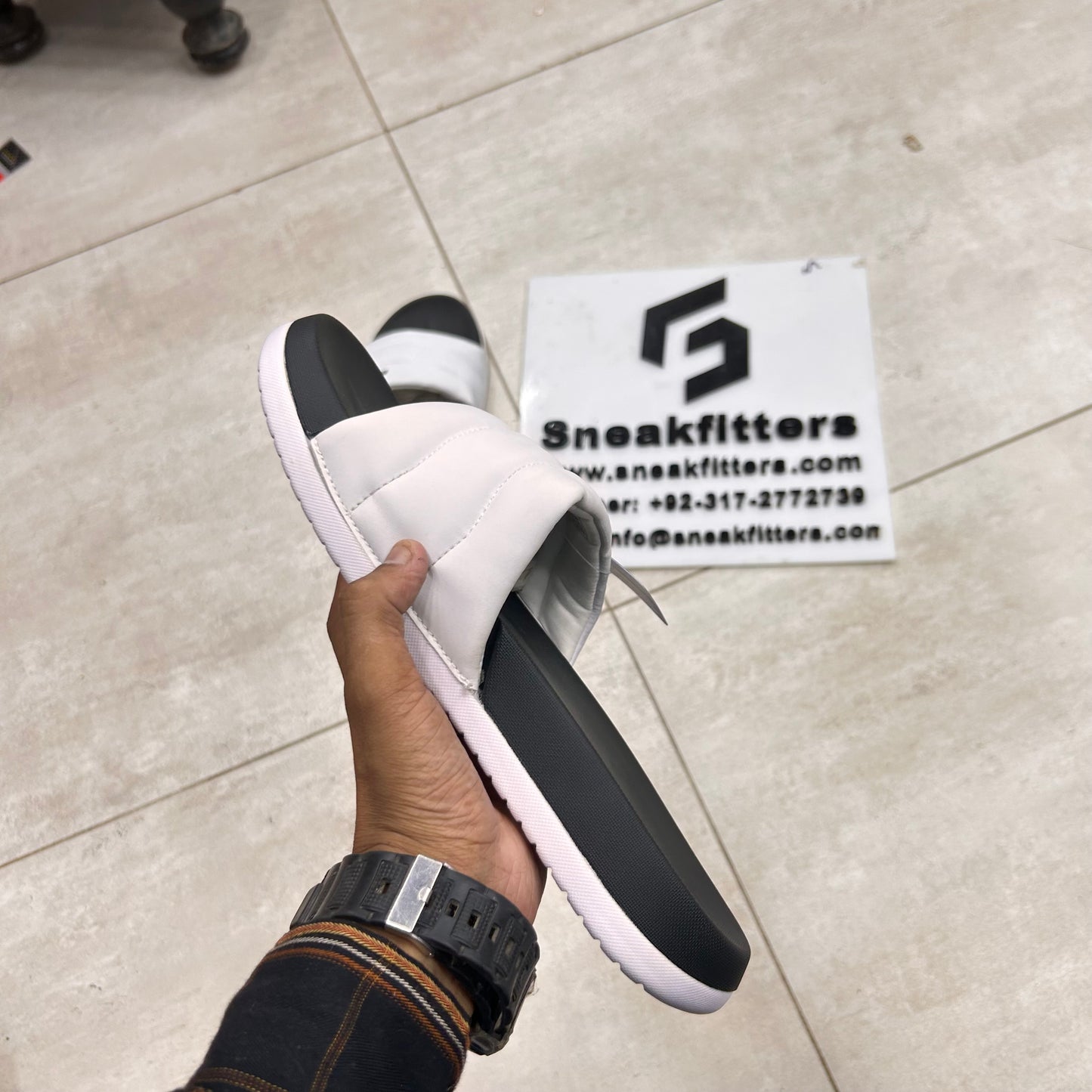 SK - D2 - White