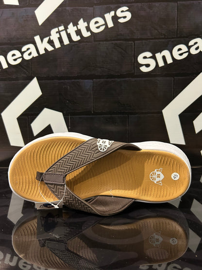 Skecher - D6 - Slides - Brown