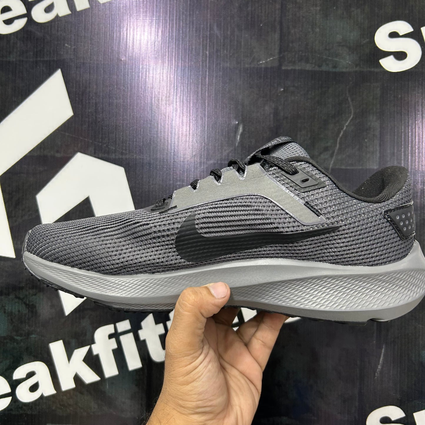 NKE Zoom - Pegasus 40 - Gray