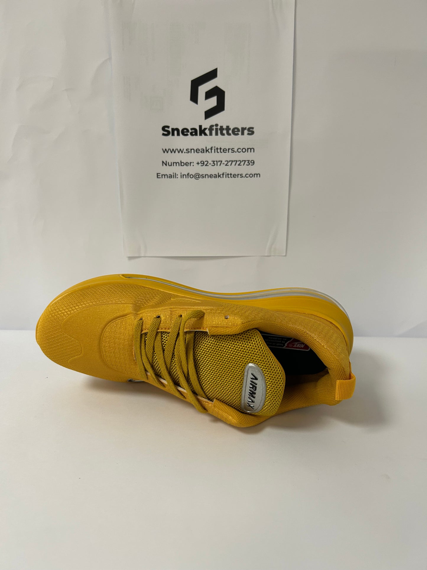 NKE Air Max 720 - Mustard