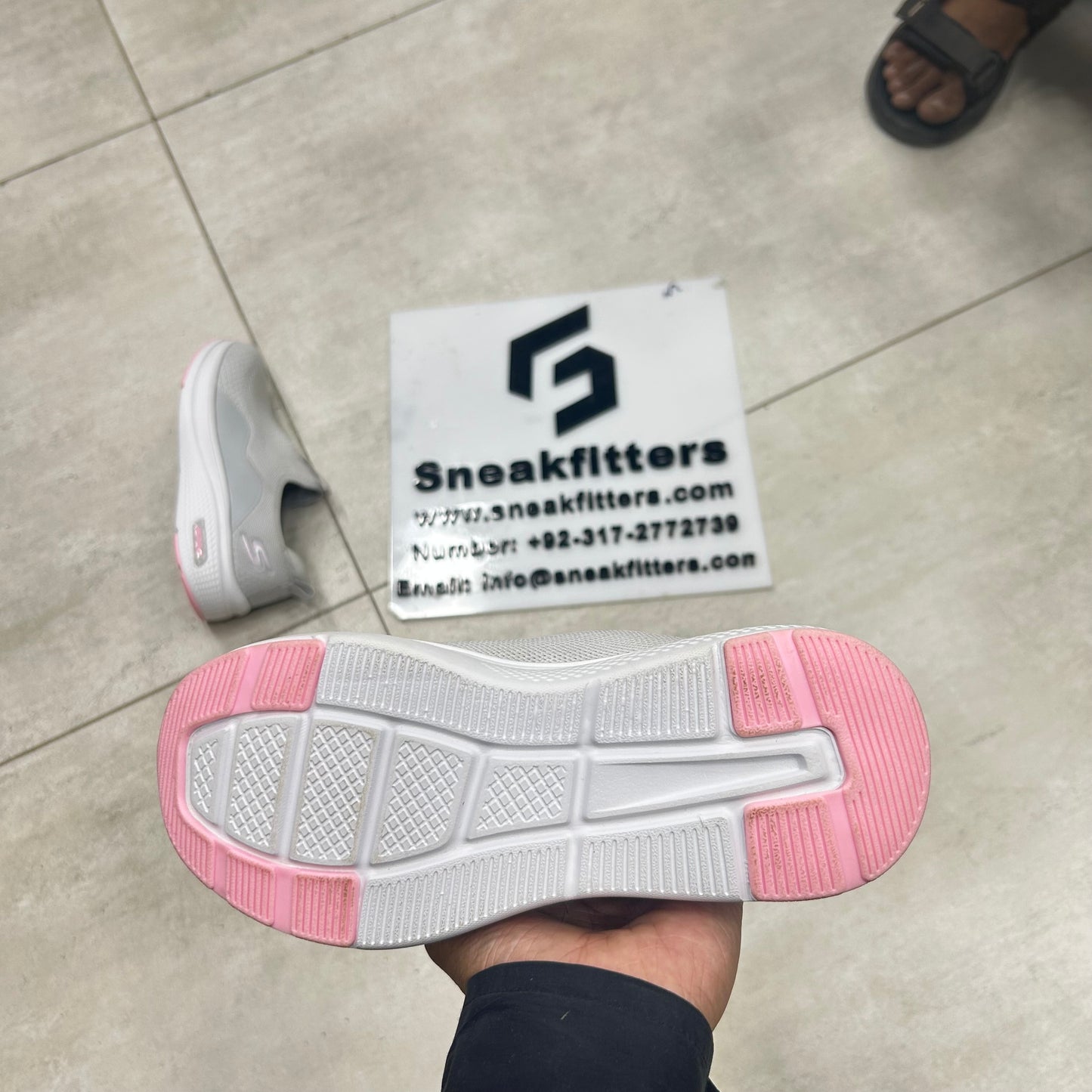 SK - GoRun - Gray with Pink