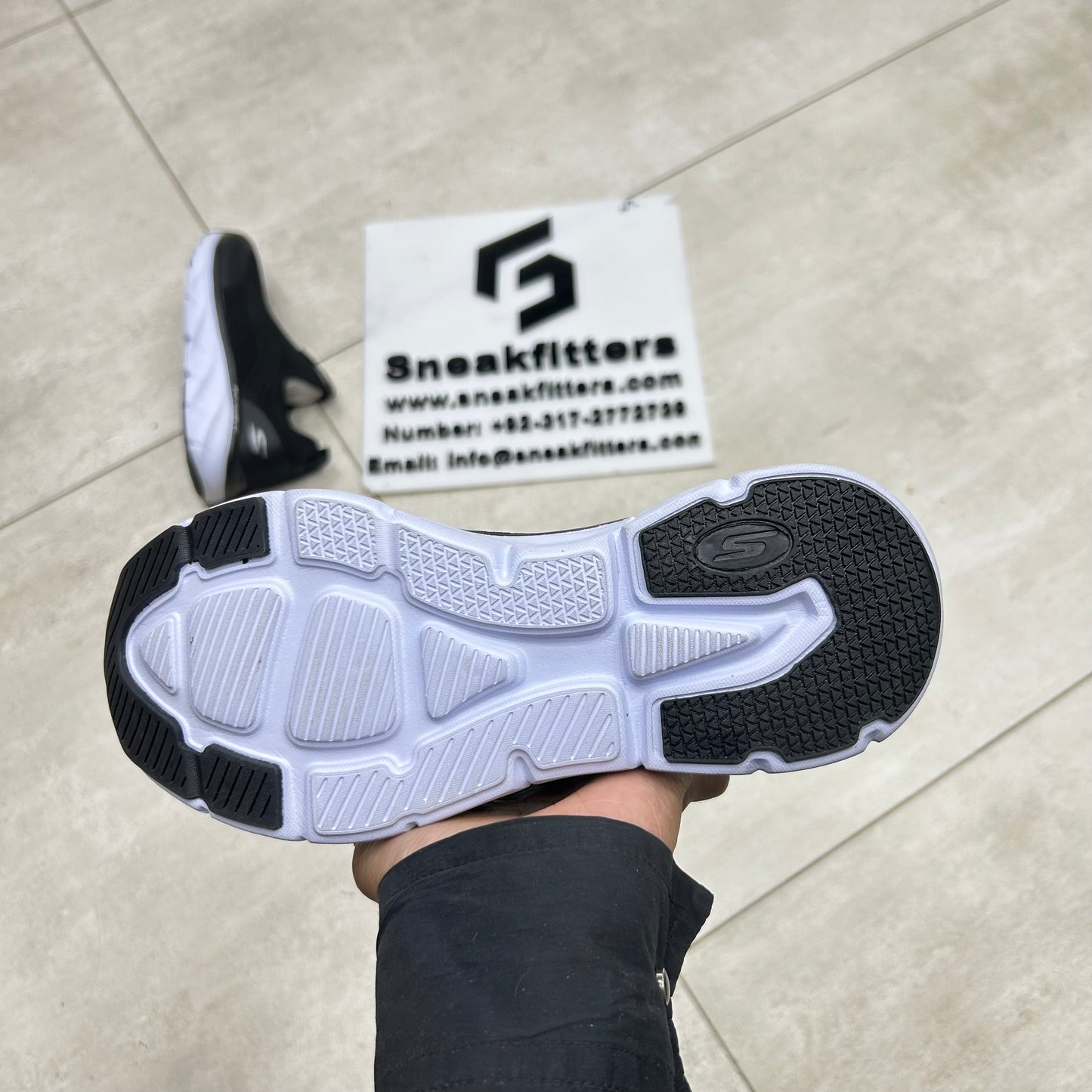 SK - Dlux Walker - Black