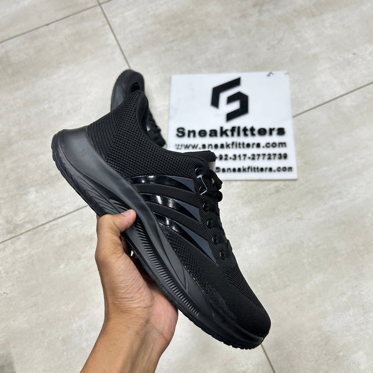 AD - Running - Full Black
