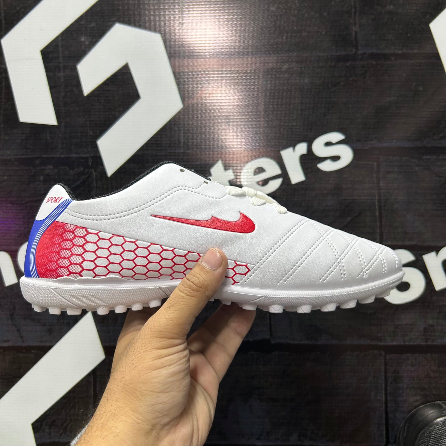 NK - Grippers - white