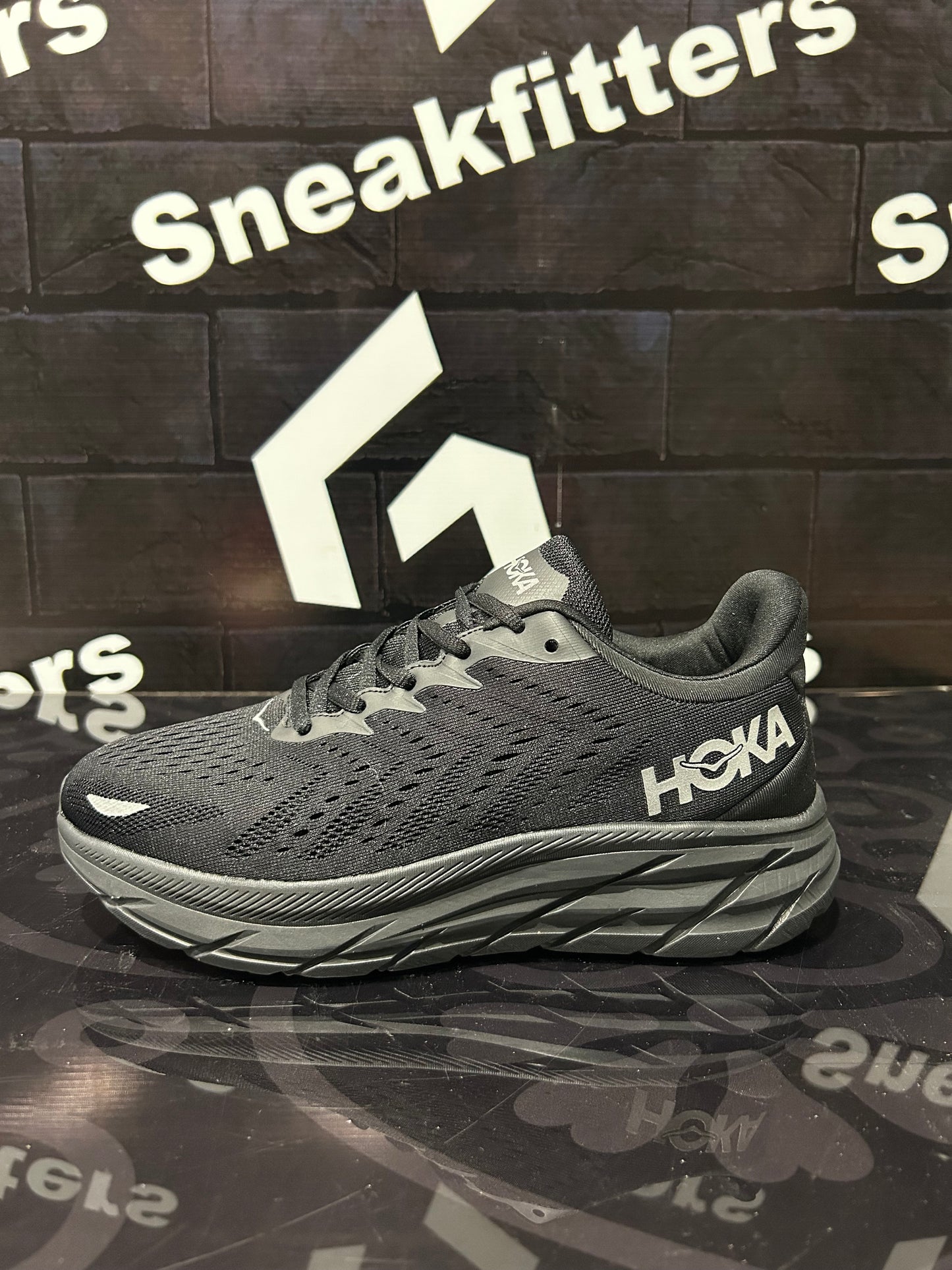 Hoka - Unbearable - Black