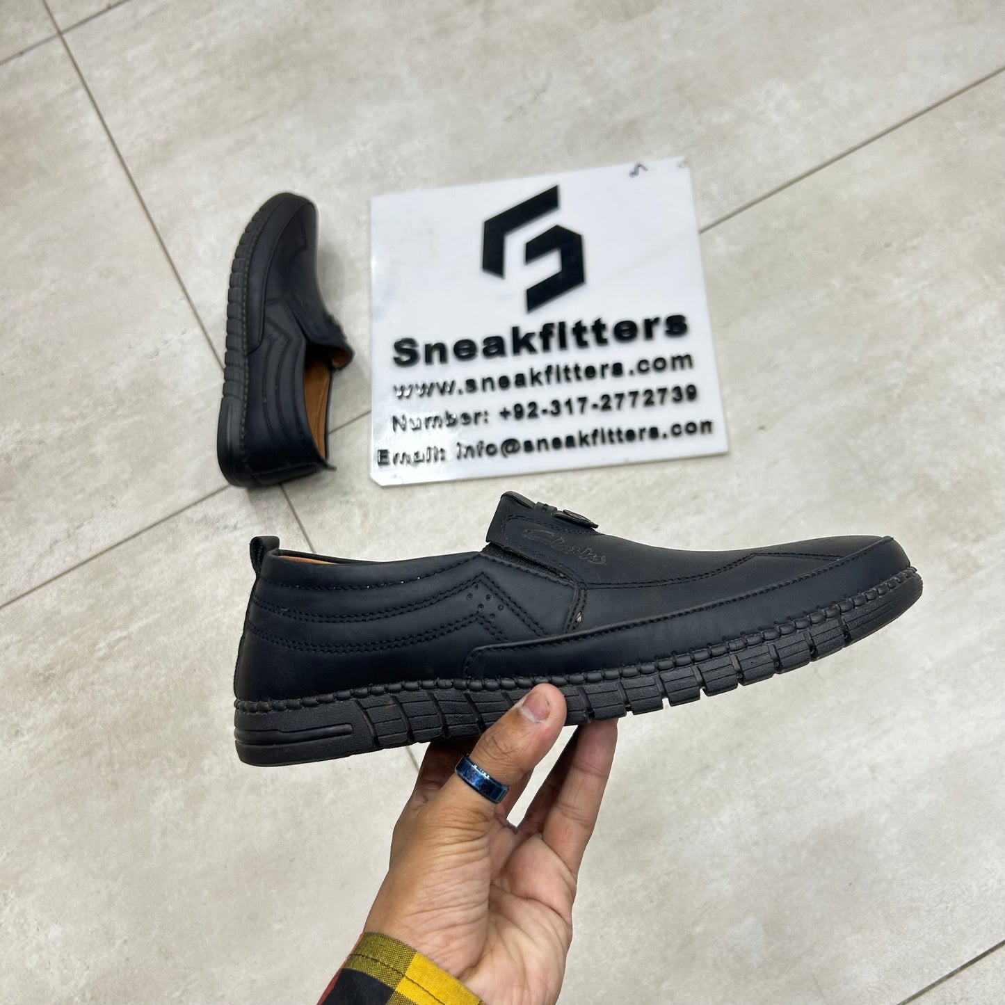 Clarks Shoes - D7 - Black