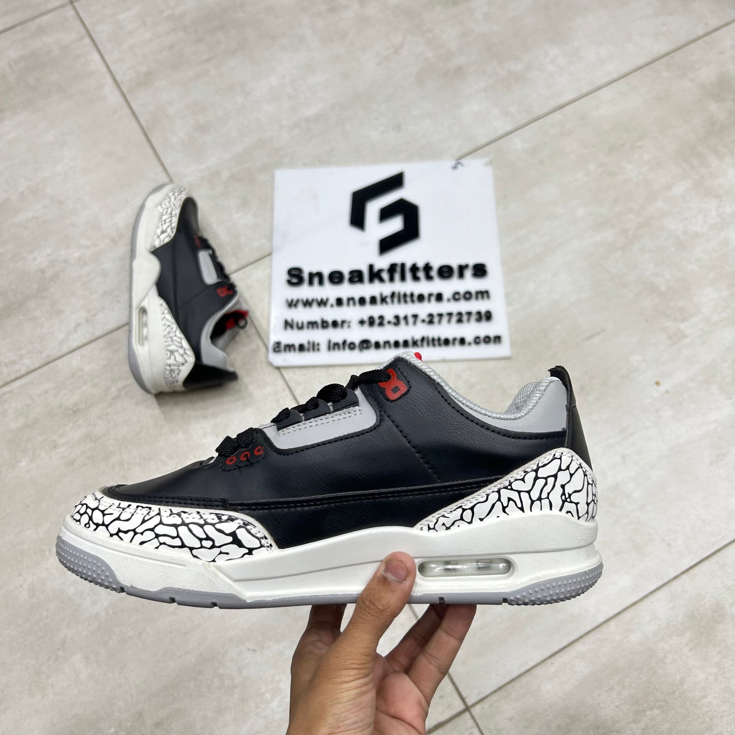 AR JDN 3 - Black
