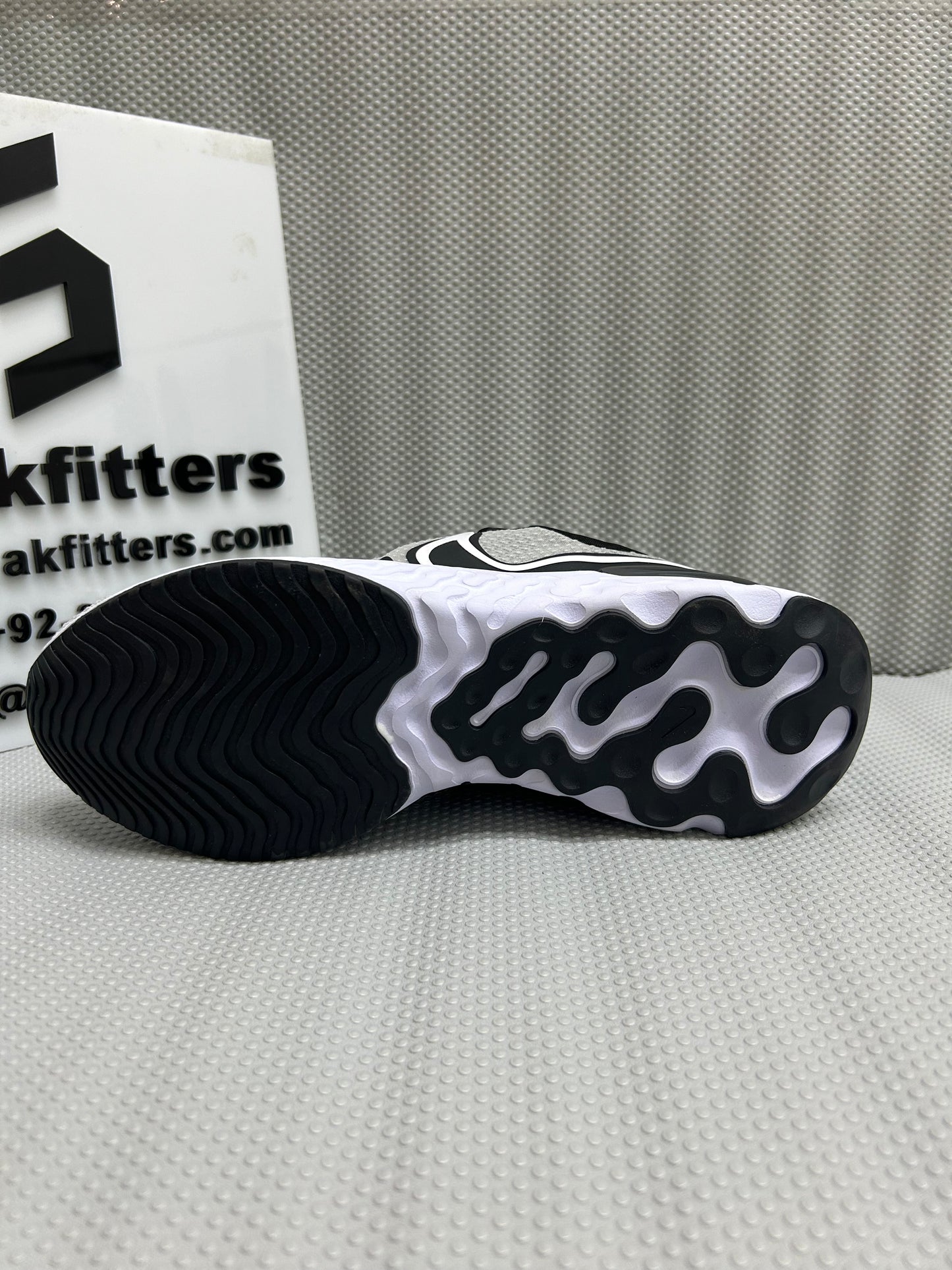 NKE - React Miler 3 - Gray Black