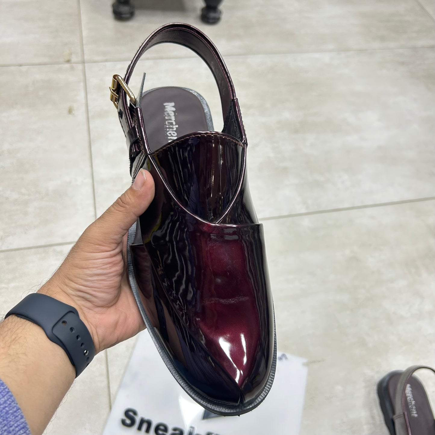 Peshawari Sandel - D4 - Red
