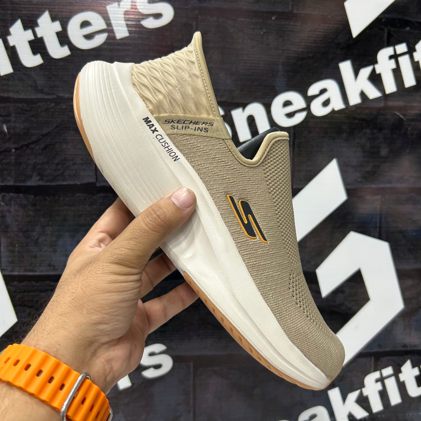 Skechers - GY - Max Cushion - Khaiki