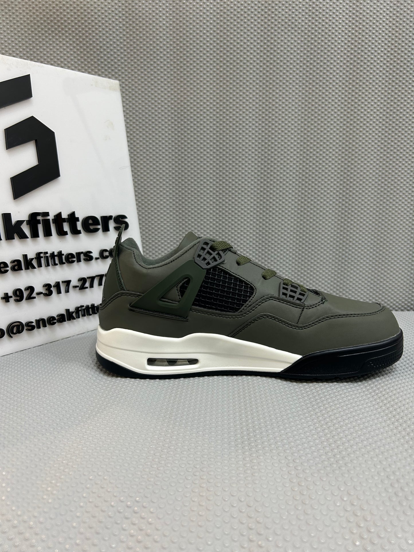 AR JDN 4 - Retro - Green with Black