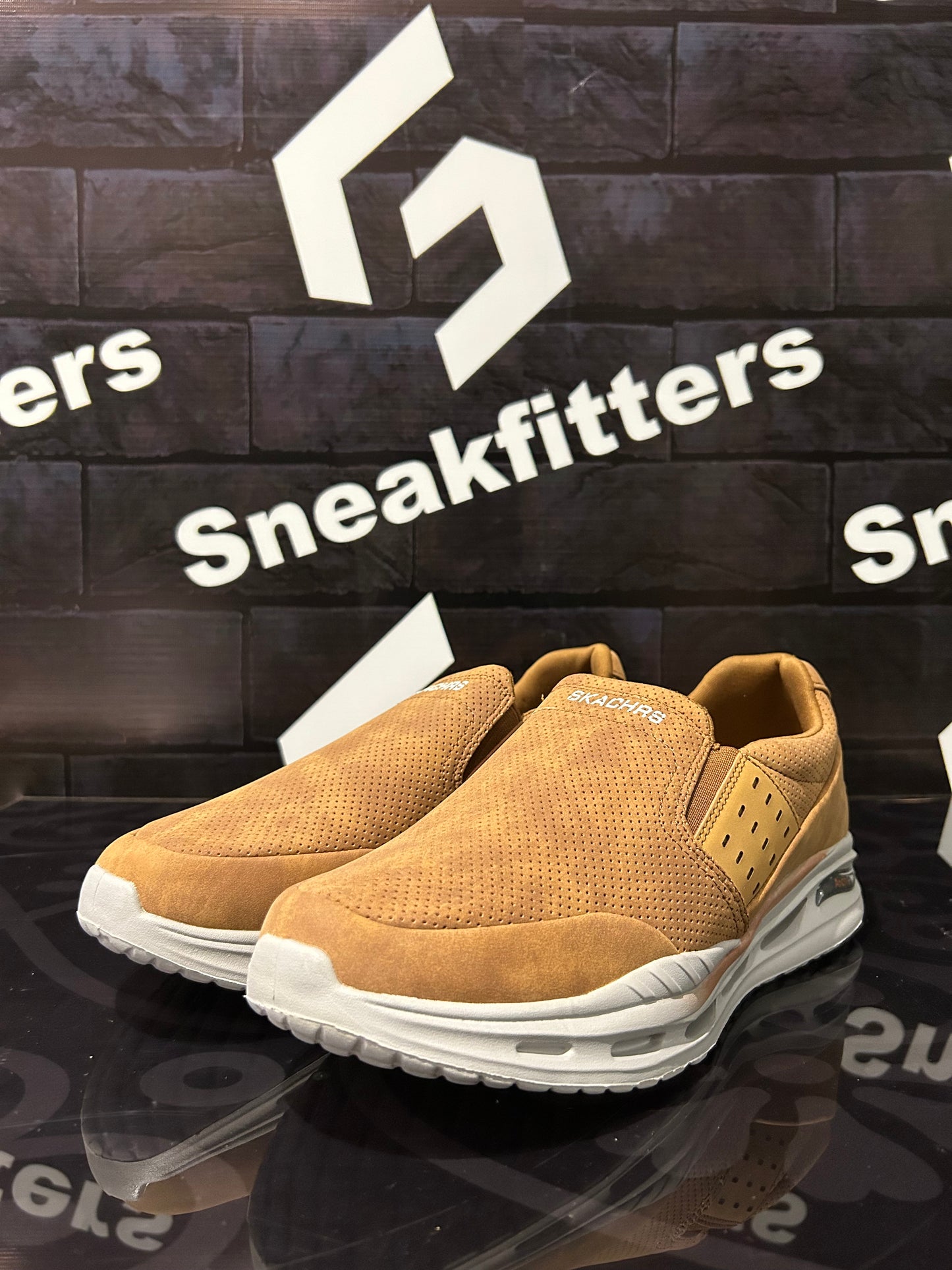 Skecher - Performance - Atchfit - Coffee