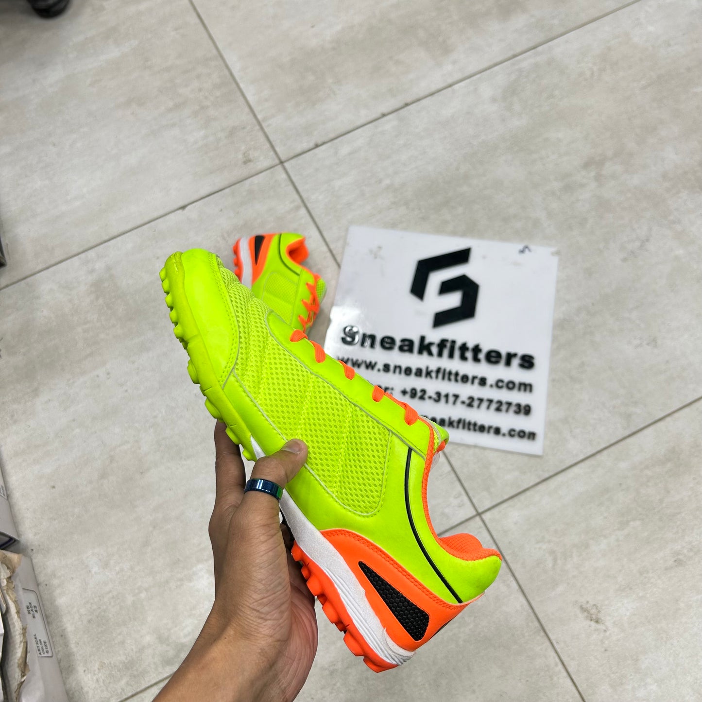Football - Medaron - Grippers - Green