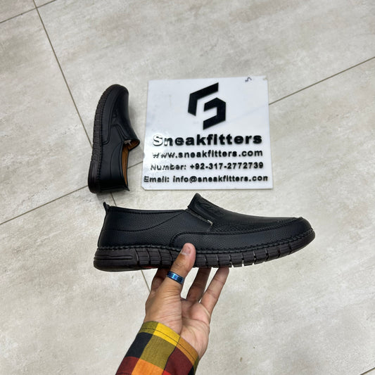 Clarks Shoes - D5 - Black