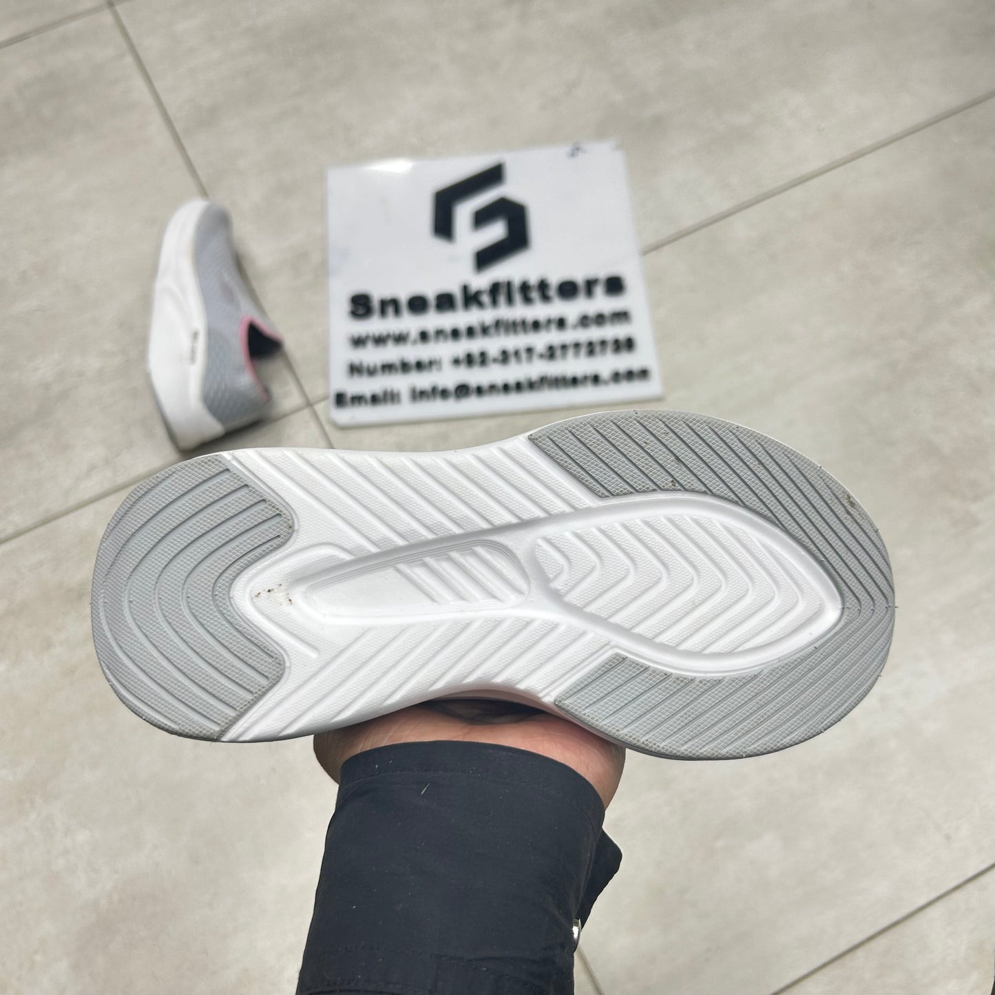 SK - MaxCushion - Gary