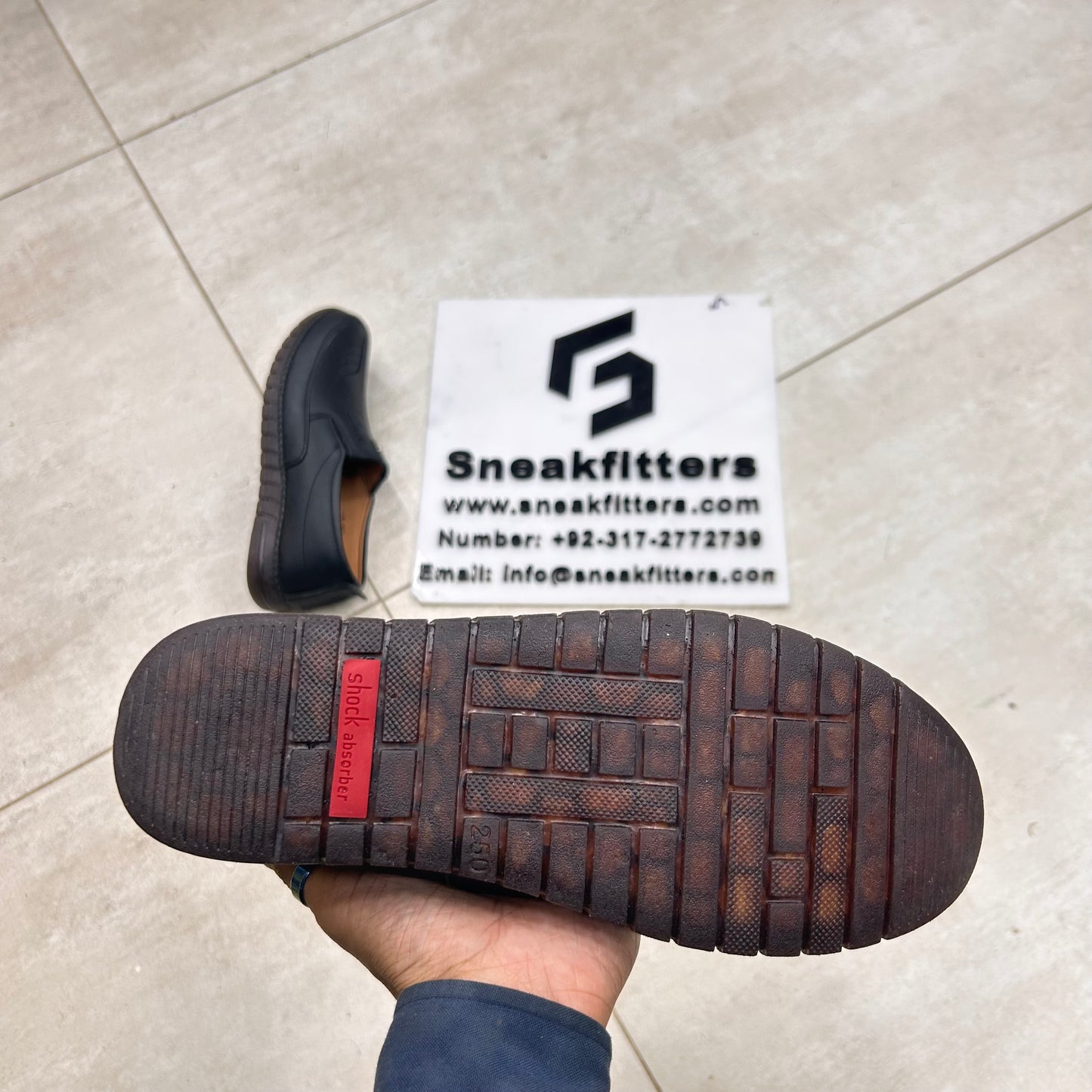 Clarks Shoes - D9 - Black
