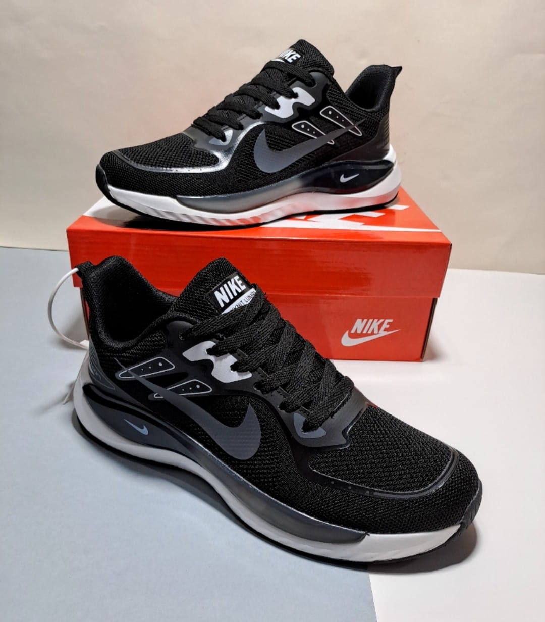 NKE - Zoom Flyknit Lunar 3 - Black White