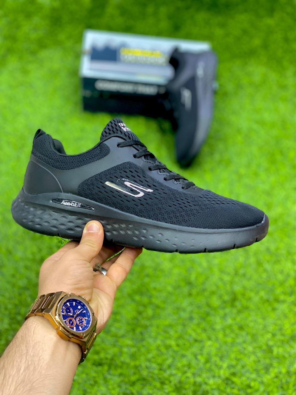 Skechers - Go Run -  Black