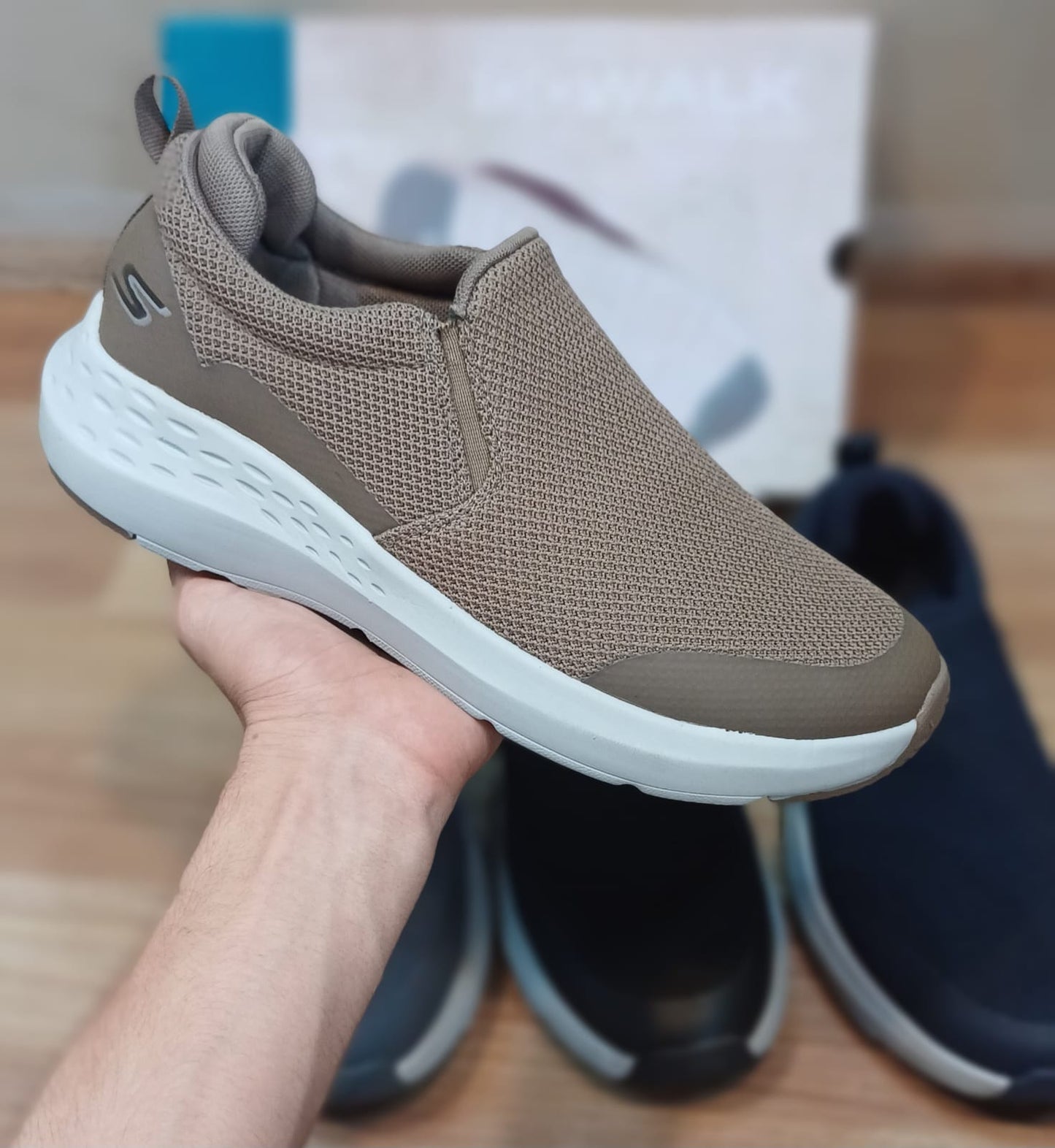 Skecher - Well Traveled - Brown