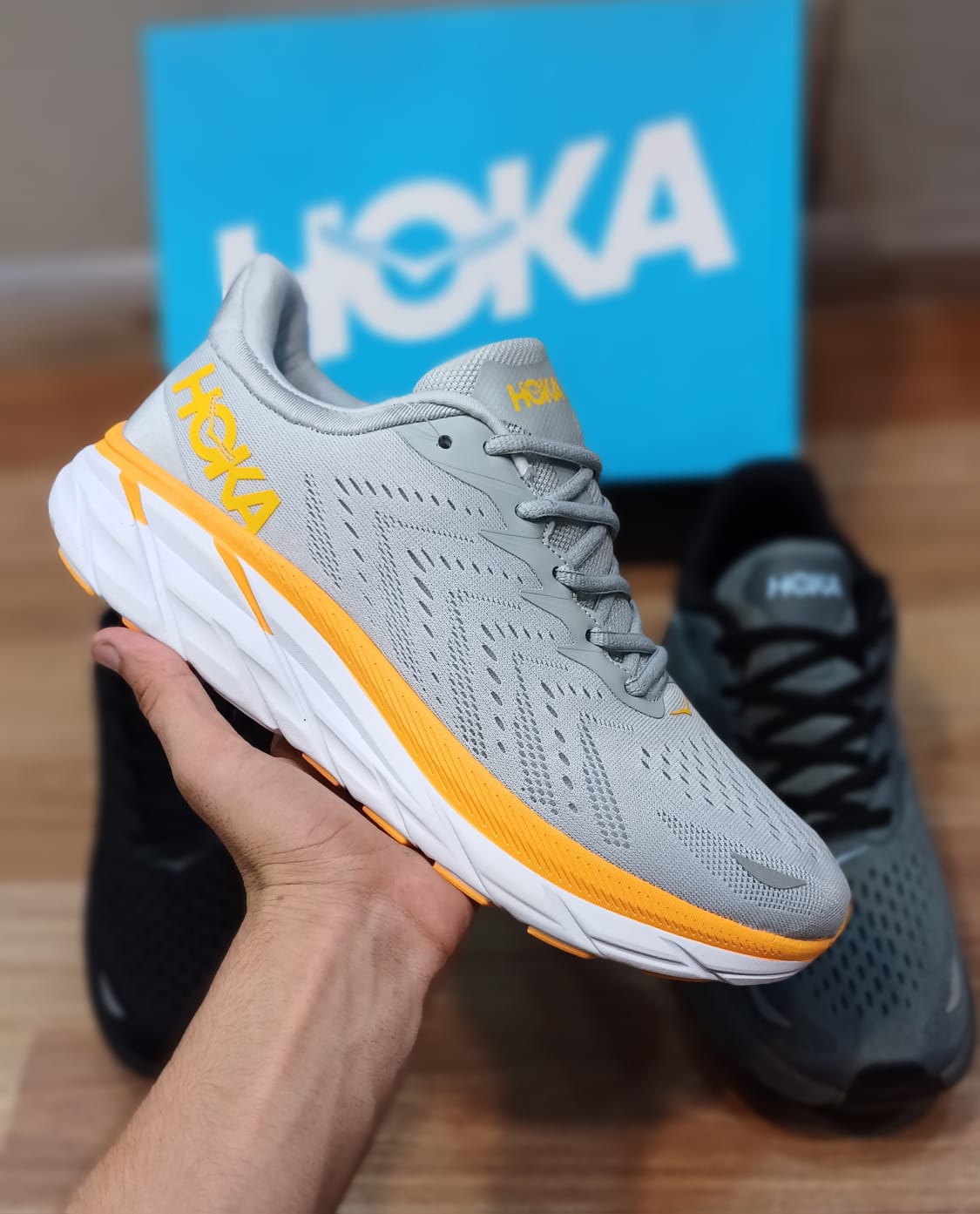 Hoka - Unbearable - Grey Orange