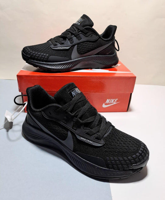 NKE - Air Zoom - Black