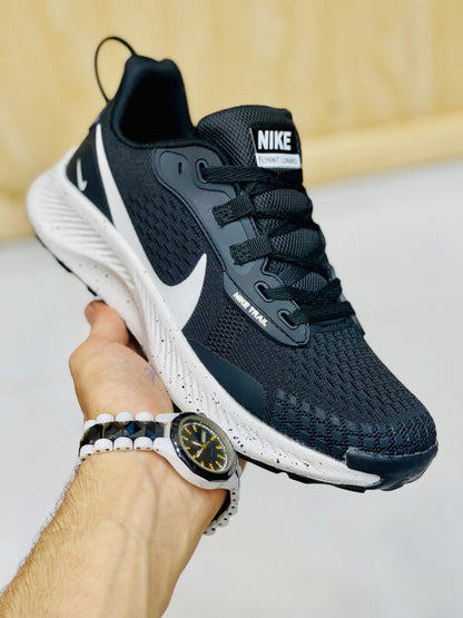 NKE - Zoom - Flyknit Luner3 - Black White