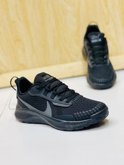 NKE - Zoom - Flyknit Luner3 - All Black