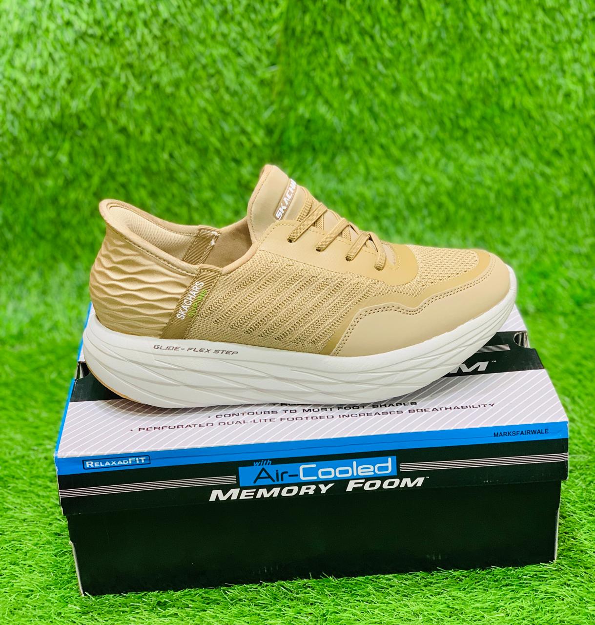 Skechers - Glide Flex Step - Beige