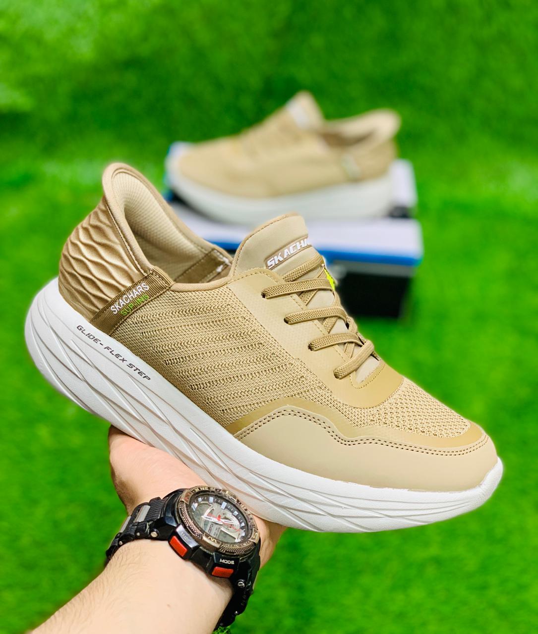 Skechers - Glide Flex Step - Beige