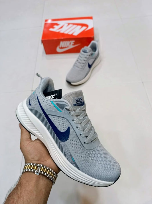 NKE - Zoom - Free Fly Knit - Light Grey