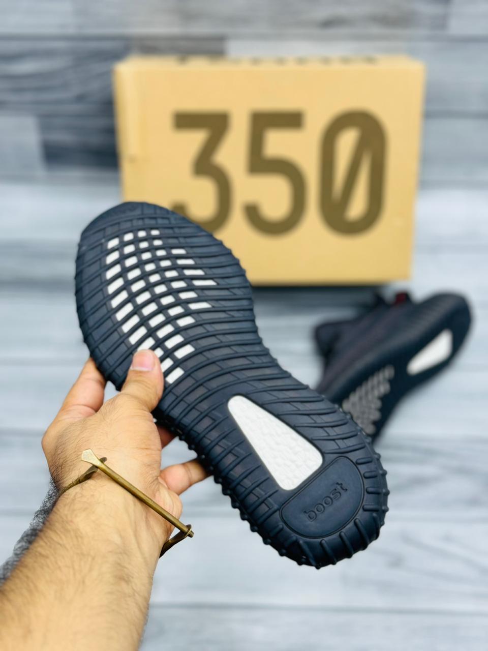 Yeezy - 350 - black (Premium)