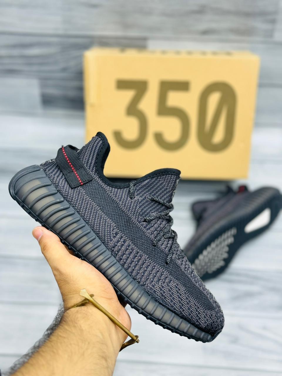 Yeezy - 350 - black (Premium)